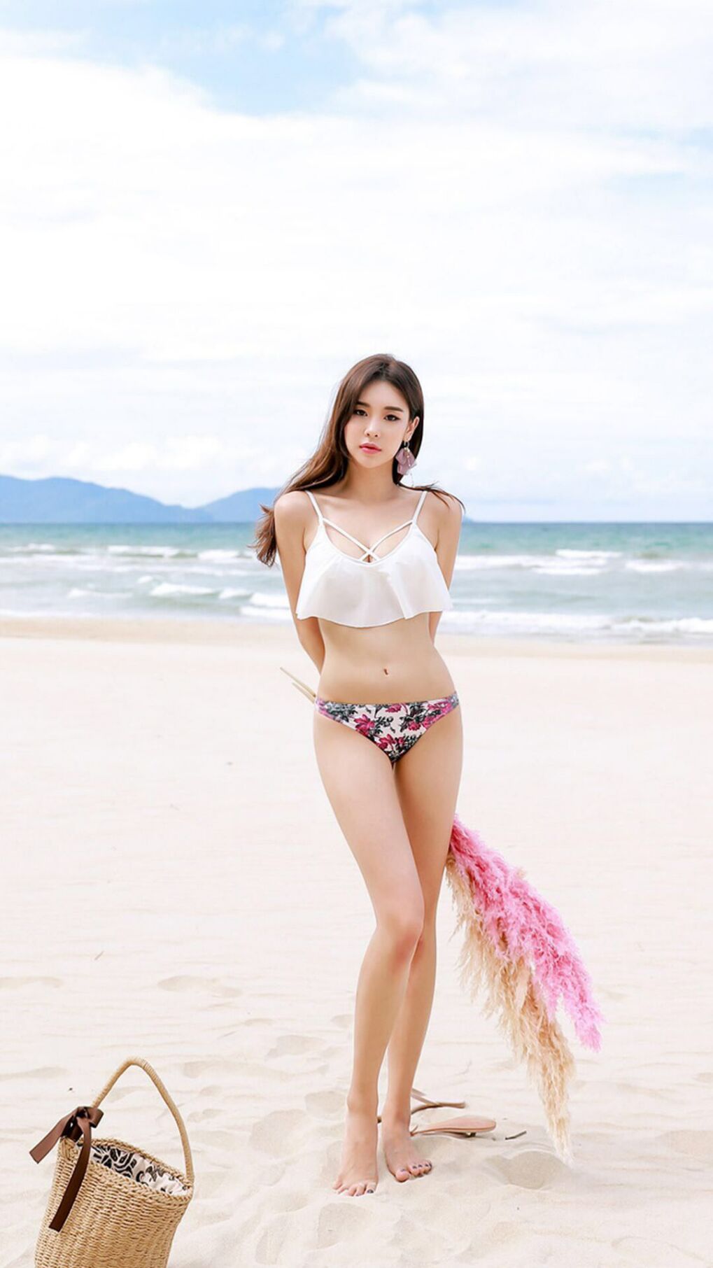 当利拉德在底特律射落三分时,维斯塔潘正在巴林湾庆祝胜利