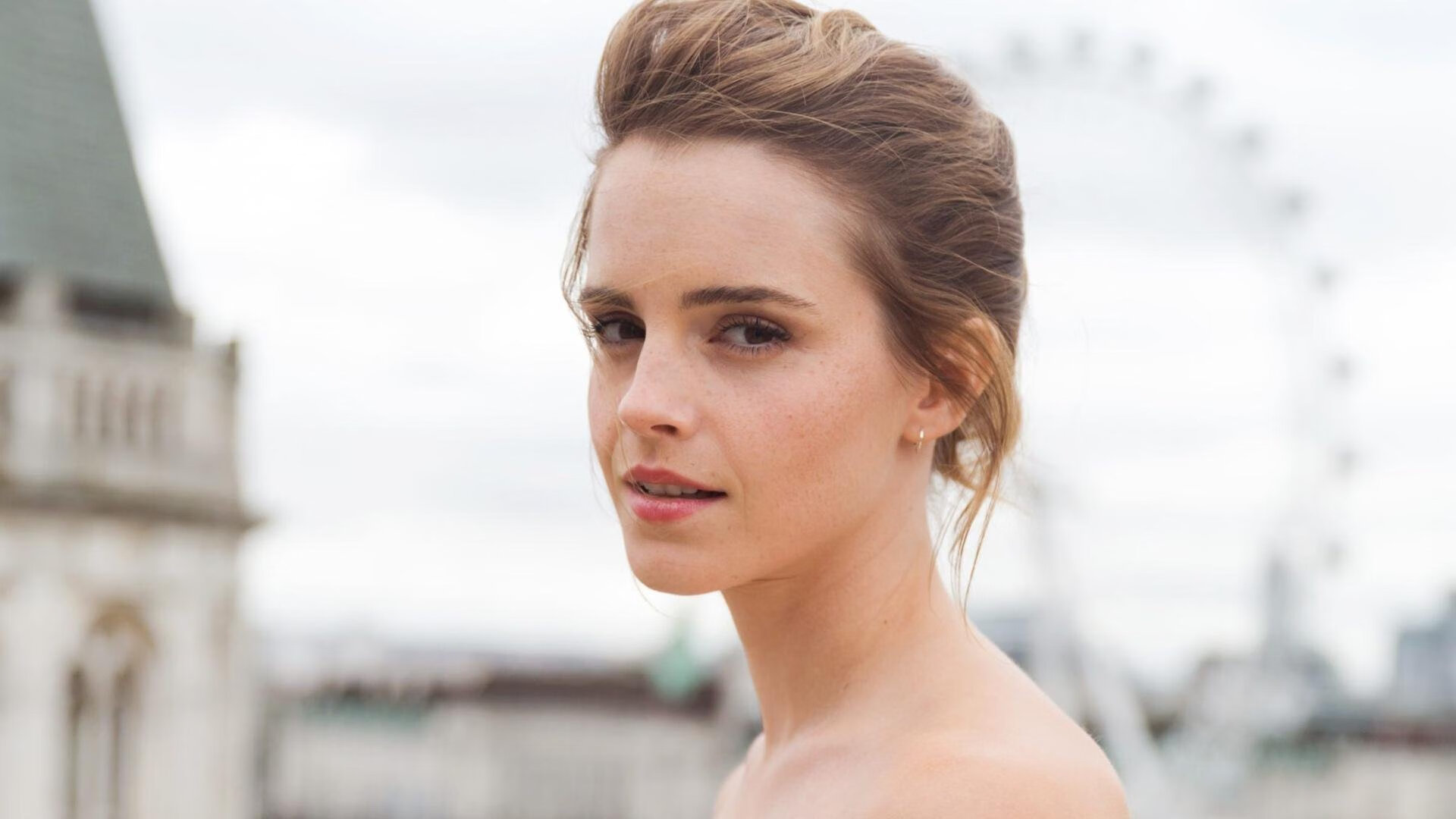 开云体育官网-0.9秒乾坤倒转！霍勒迪一剑封喉，快船绝境中捞出胜利